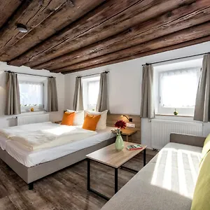 Aparthotel Uebernachten In Der Tenne, Norimberk